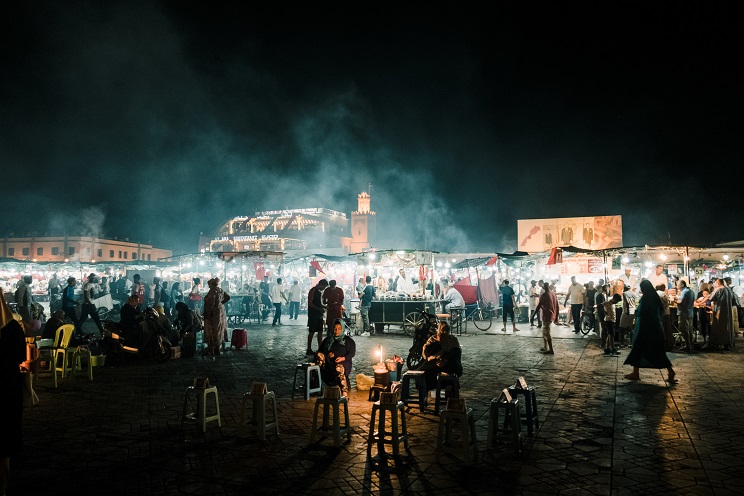 Hlavní náměstí v Marrakéši