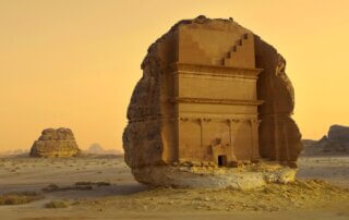 Madain Saleh - skalní hrobky