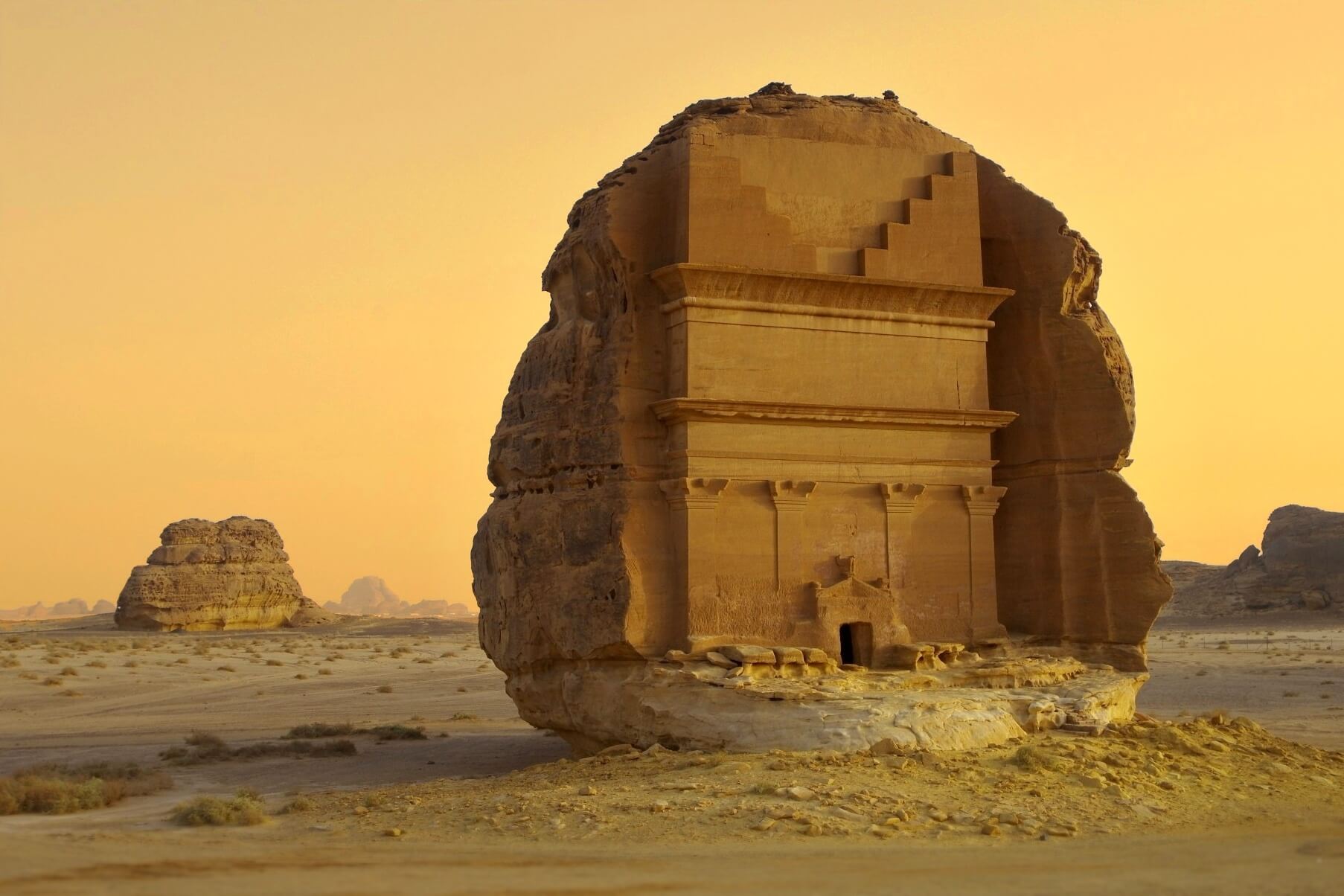 Madain Saleh - skalní hrobky